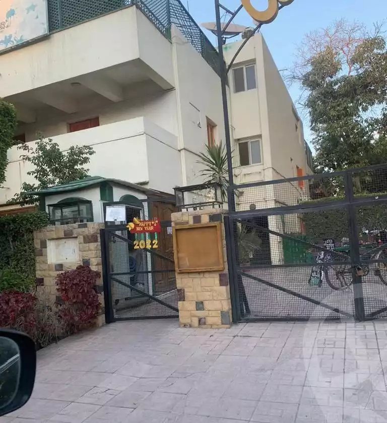 https://aqarmap.com.eg/ar/listing/3836704-for-sale-cairo-el-maadi-sarayat-el-maadi-street-20