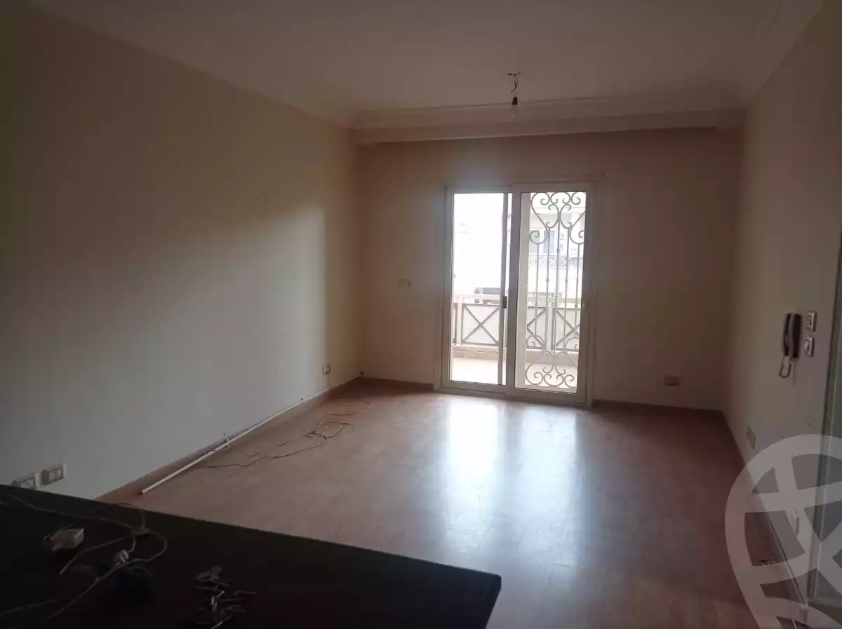 https://aqarmap.com.eg/ar/listing/3840928-for-rent-cairo-el-sheikh-zayed-city-compounds-greens