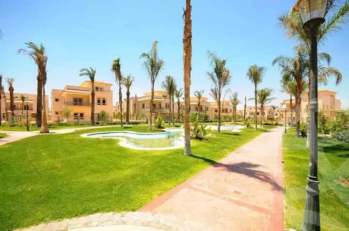 https://aqarmap.com.eg/ar/listing/3847681-for-sale-cairo-el-sheikh-zayed-city-compounds-greens