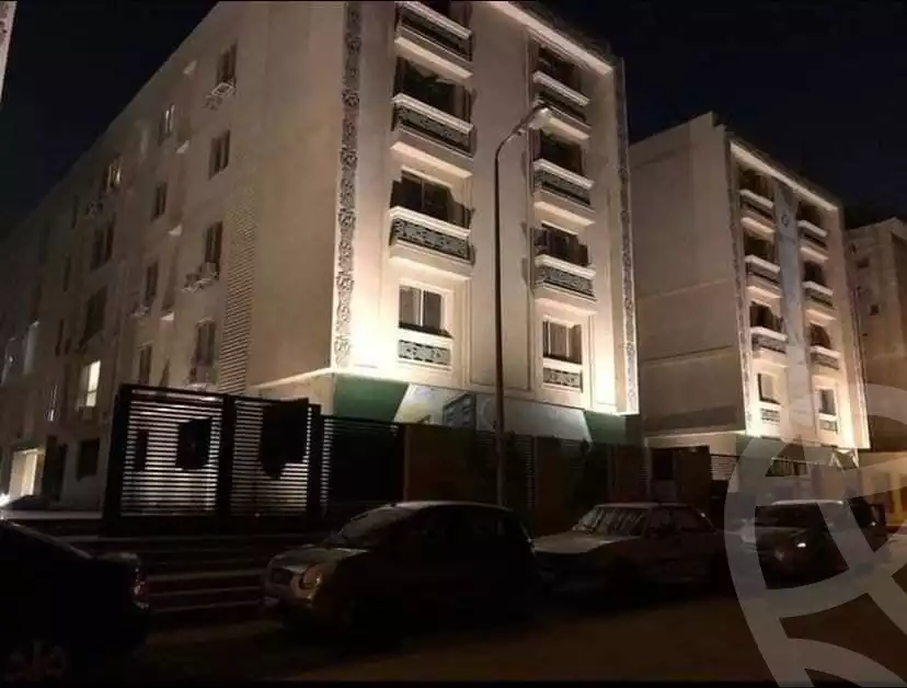 https://aqarmap.com.eg/ar/listing/4267586-for-sale-cairo-mokattam-compounds-kmbwnd-sy-gnym-jrwb