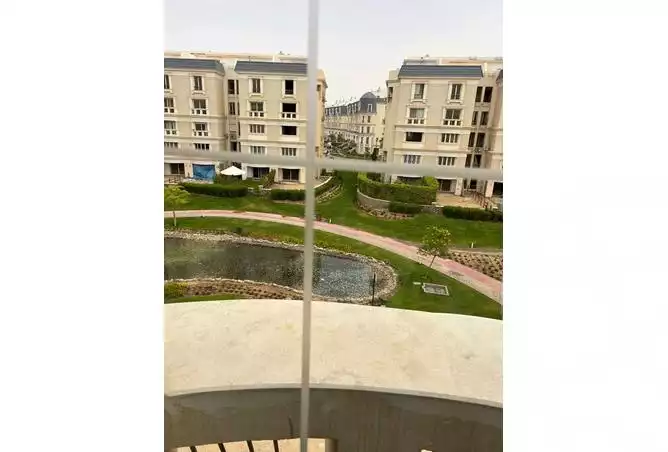 https://aqarmap.com.eg/ar/listing/3852119-for-rent-cairo-new-cairo-compounds-mountain-view-hyde-park