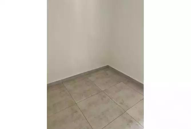 https://aqarmap.com.eg/ar/listing/3852119-for-rent-cairo-new-cairo-compounds-mountain-view-hyde-park