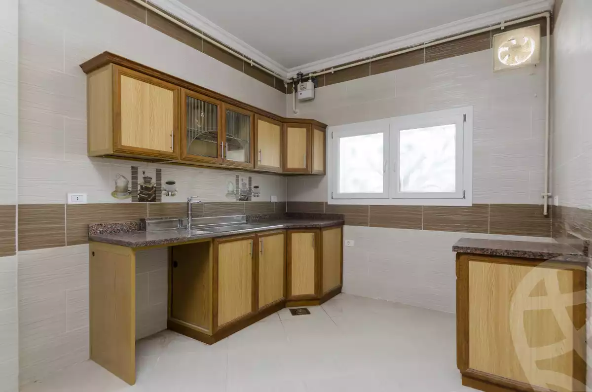 https://aqarmap.com.eg/ar/listing/3861478-for-rent-cairo-new-cairo-compounds-el-rawda