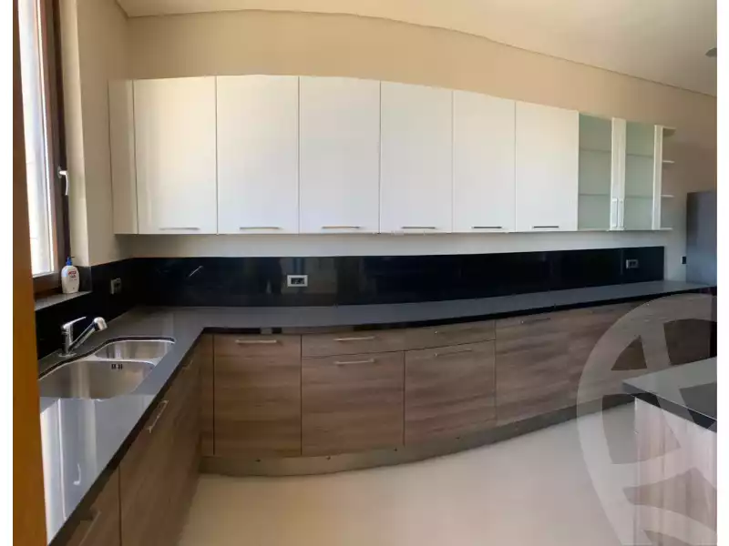 https://aqarmap.com.eg/en/listing/4232296-for-sale-cairo-el-sheikh-zayed-city-compounds-kmbwnd-wyst-twn-swdyk