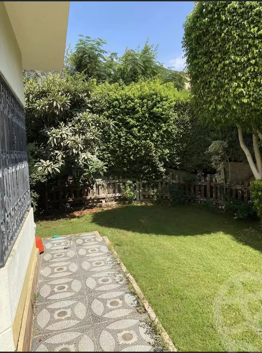 https://aqarmap.com.eg/ar/listing/3868847-for-sale-cairo-new-cairo-lrhb-city-phase-1-ahmed-rami-st