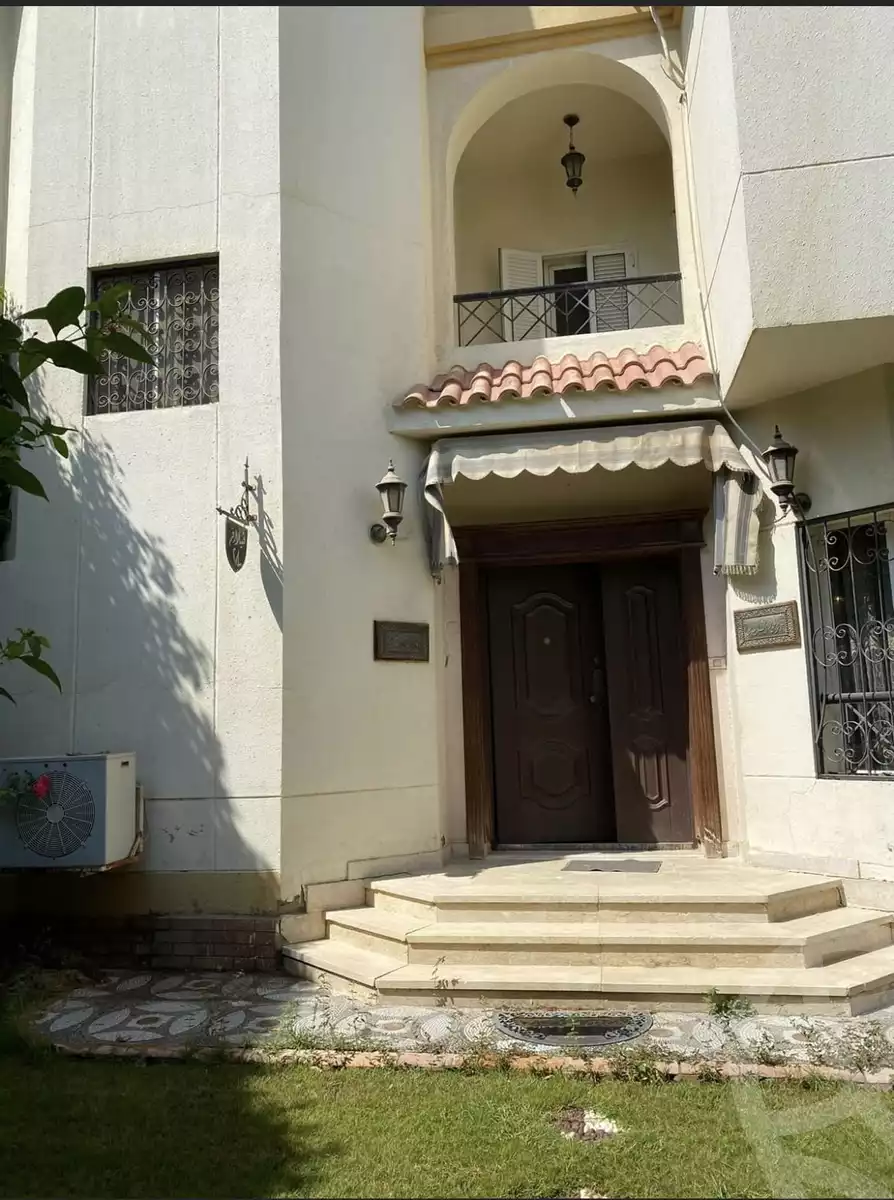 https://aqarmap.com.eg/ar/listing/3868847-for-sale-cairo-new-cairo-lrhb-city-phase-1-ahmed-rami-st