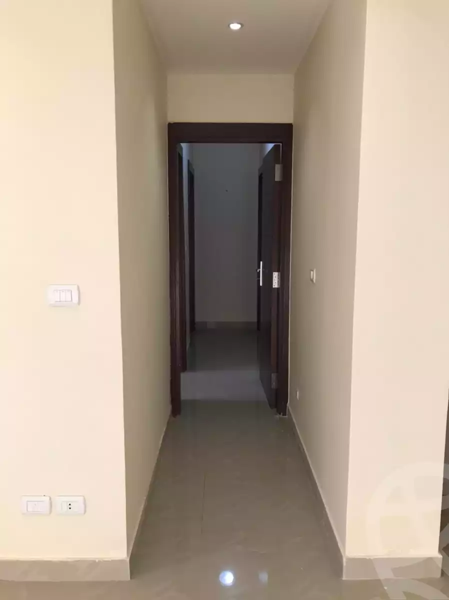 https://aqarmap.com.eg/ar/listing/3872601-for-rent-cairo-el-sheikh-zayed-city-compounds-kmbwnd-wyst-twn-swdyk