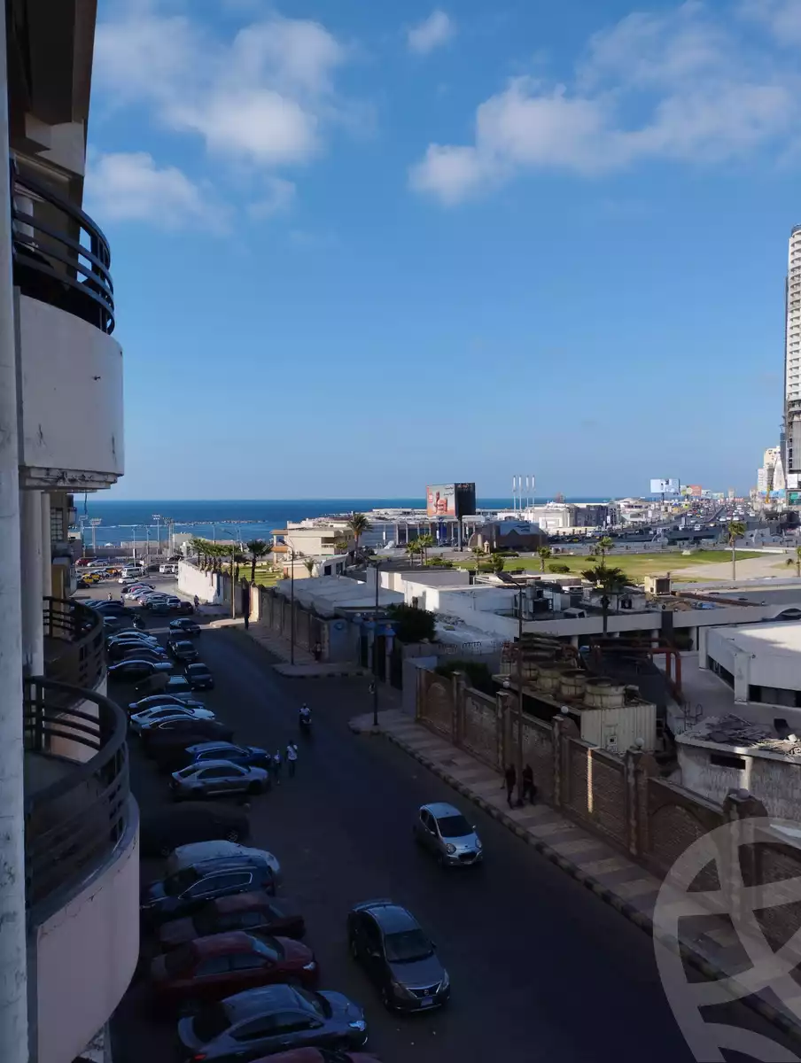 https://aqarmap.com.eg/ar/listing/3878250-for-rent-alexandria-sidi-gaber-el-mosheer-ahmed-isamil-st