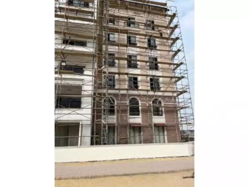 https://aqarmap.com.eg/ar/listing/3879331-for-sale-cairo-el-sheikh-zayed-city-compounds-kmbwnd-fyldj-wyst-dr-llttwyr