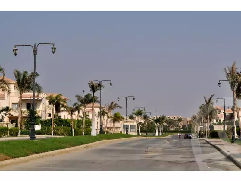 https://aqarmap.com.eg/ar/listing/3880513-for-sale-cairo-el-sheikh-zayed-city-compounds-greens