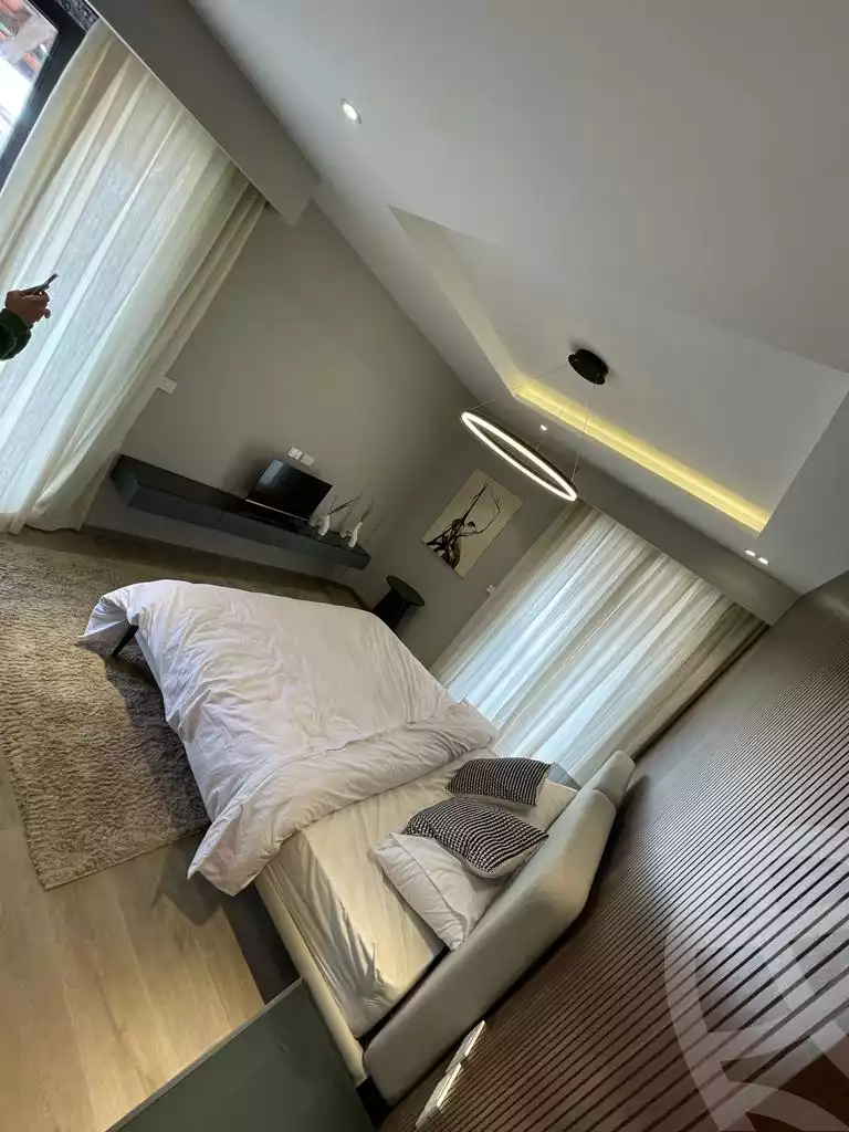 https://aqarmap.com.eg/en/listing/3881850-for-sale-cairo-el-sheikh-zayed-city-compounds-kmbwnd-fyldj-wyst-dr-llttwyr