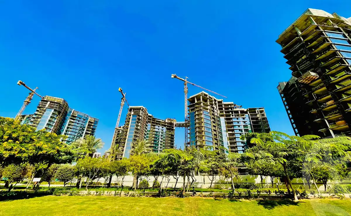 https://aqarmap.com.eg/ar/listing/3883226-for-sale-cairo-el-sheikh-zayed-city-compounds-brj-zyd-wr-llttwyr