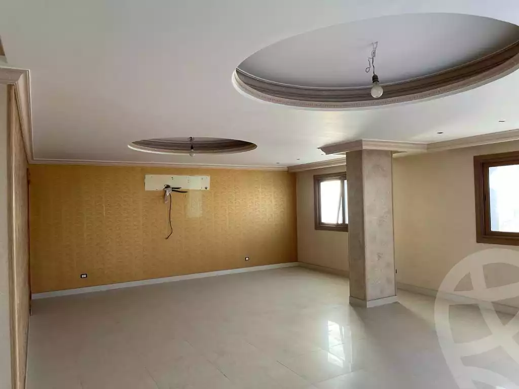 https://aqarmap.com.eg/ar/listing/3879681-for-sale-cairo-6th-of-october-el-ahyaa-neighborhood-2nd-divided-from-al-kafrawei-st