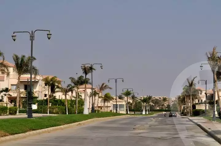 https://aqarmap.com.eg/ar/listing/3886080-for-rent-cairo-el-sheikh-zayed-city-compounds-greens