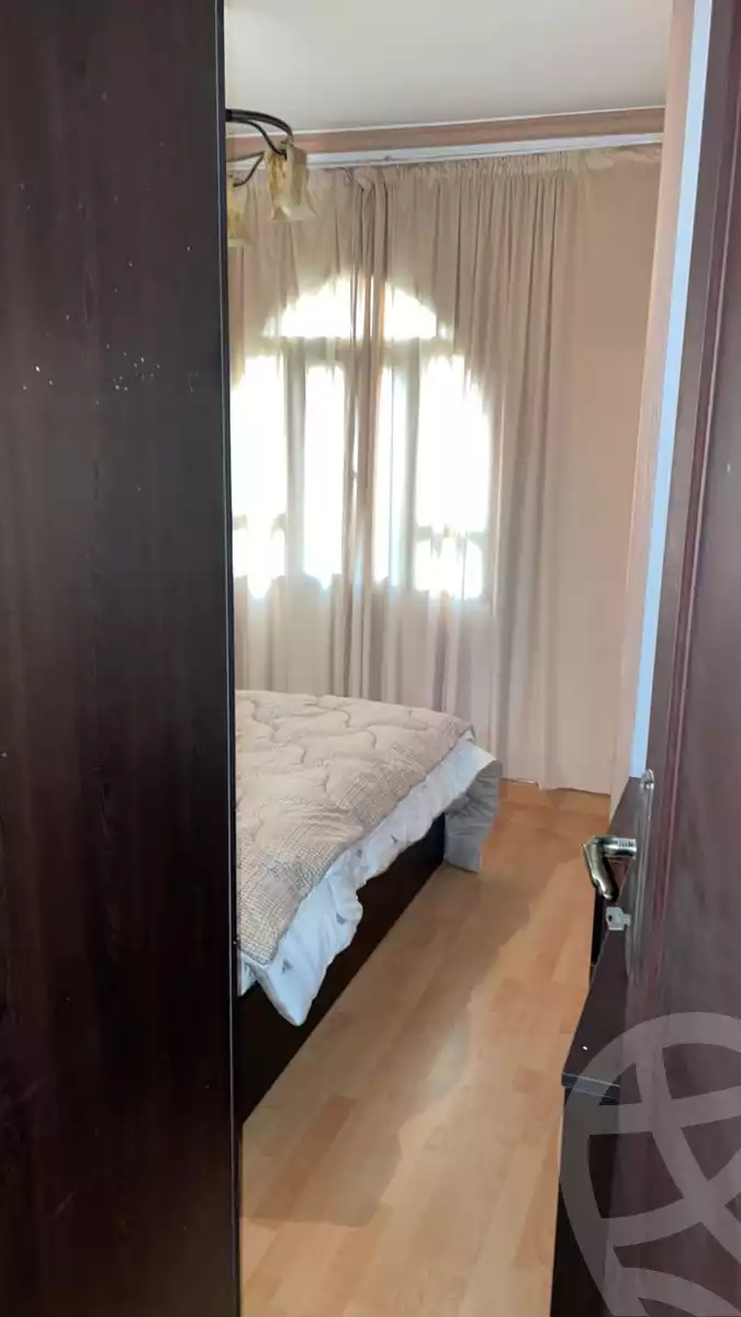 https://aqarmap.com.eg/ar/listing/3886339-for-sale-cairo-new-cairo-lrhb-city-phase-5-talaat-mostafa-st