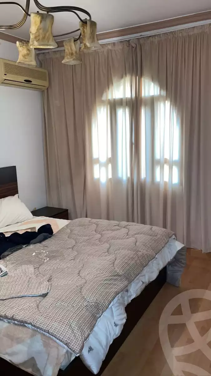 https://aqarmap.com.eg/ar/listing/3886339-for-sale-cairo-new-cairo-lrhb-city-phase-5-talaat-mostafa-st