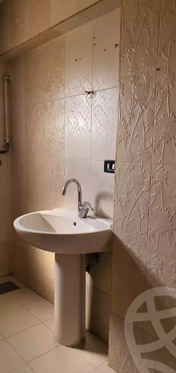 https://aqarmap.com.eg/ar/listing/3887951-for-rent-cairo-heliopolis-almazah-almazah-st