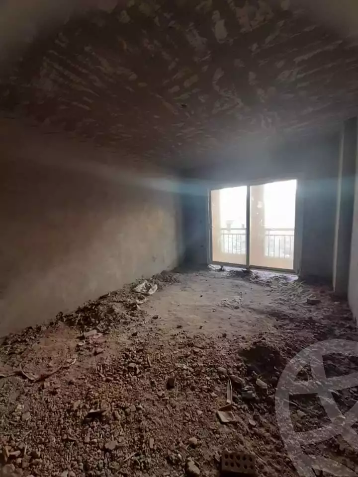 https://aqarmap.com.eg/en/listing/3889047-for-sale-cairo-el-sheikh-zayed-city-el-hay-elasher-street-100