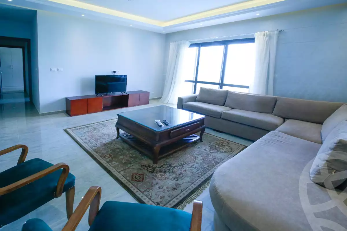 https://aqarmap.com.eg/ar/listing/3890123-for-rent-cairo-el-sheikh-zayed-city-compounds-kmbwnd-wyst-twn-swdyk