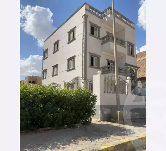 https://aqarmap.com.eg/en/listing/4314039-for-sale-cairo-6th-of-october-hadaeq-october-ebni-betak-1