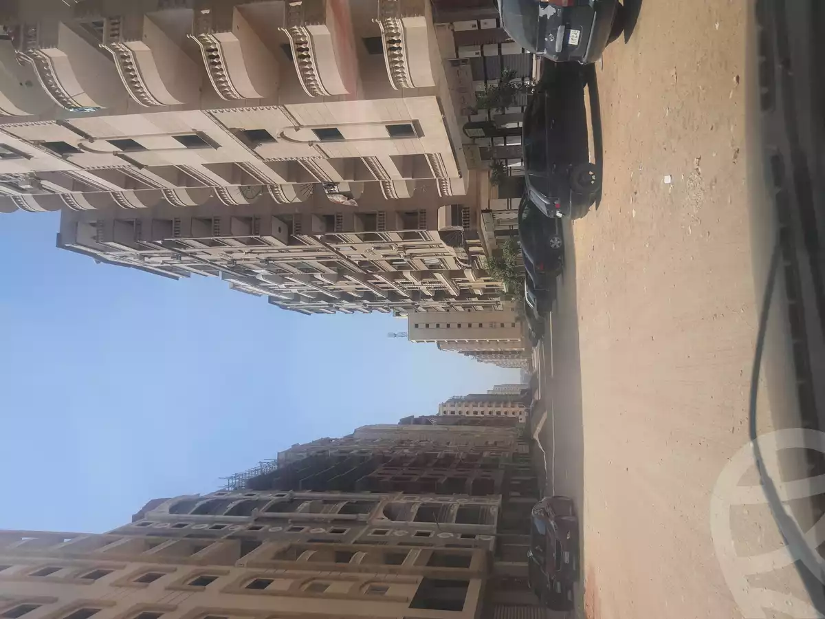 https://aqarmap.com.eg/ar/listing/3893078-for-sale-cairo-ismailia-desert-road-hadayek-el-ferdous
