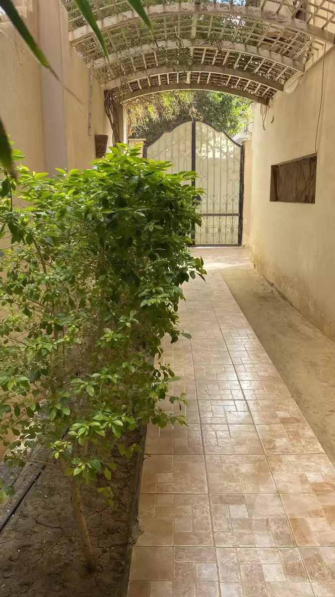 https://aqarmap.com.eg/ar/listing/3894538-for-sale-cairo-6th-of-october-el-ahyaa-neighborhood-5th-street-19