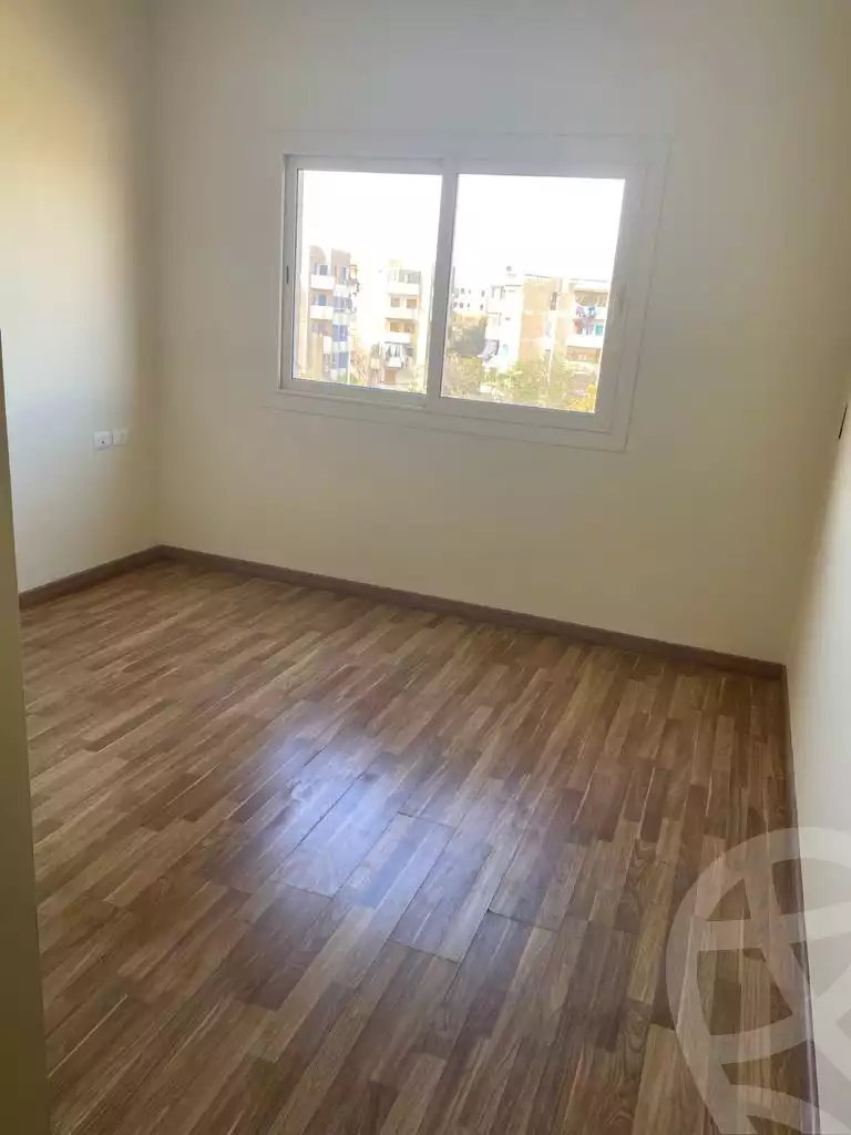 https://aqarmap.com.eg/ar/listing/3899702-for-rent-cairo-el-sheikh-zayed-city-compounds-dh-drys