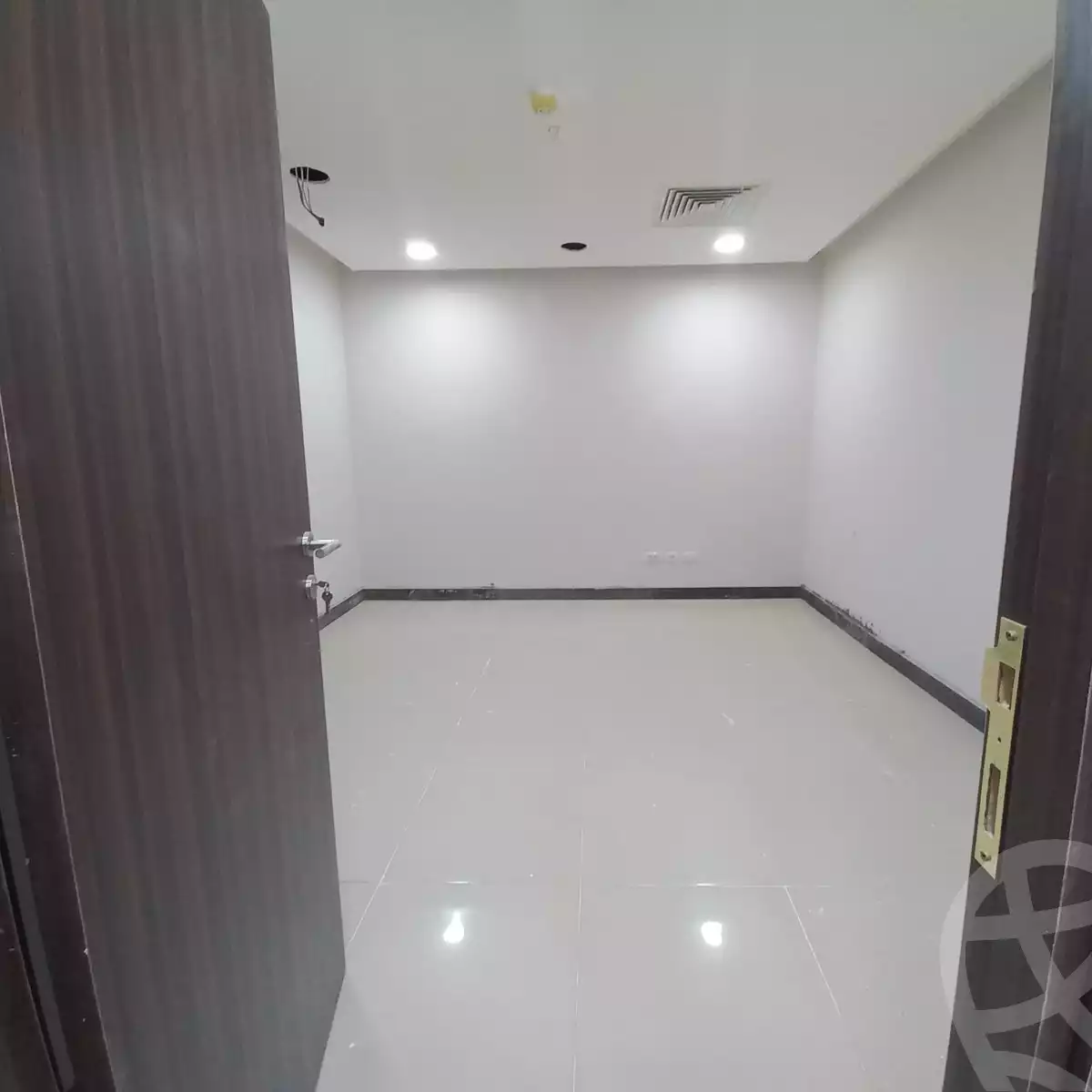 https://aqarmap.com.eg/en/listing/3902149-for-sale-cairo-el-sheikh-zayed-city-shr-lbstn