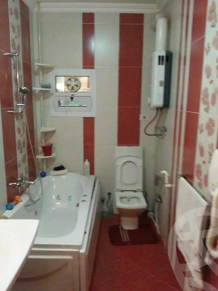 https://aqarmap.com.eg/en/listing/4262342-for-sale-cairo-cairo-hdyq-lhrm-lmntq-w
