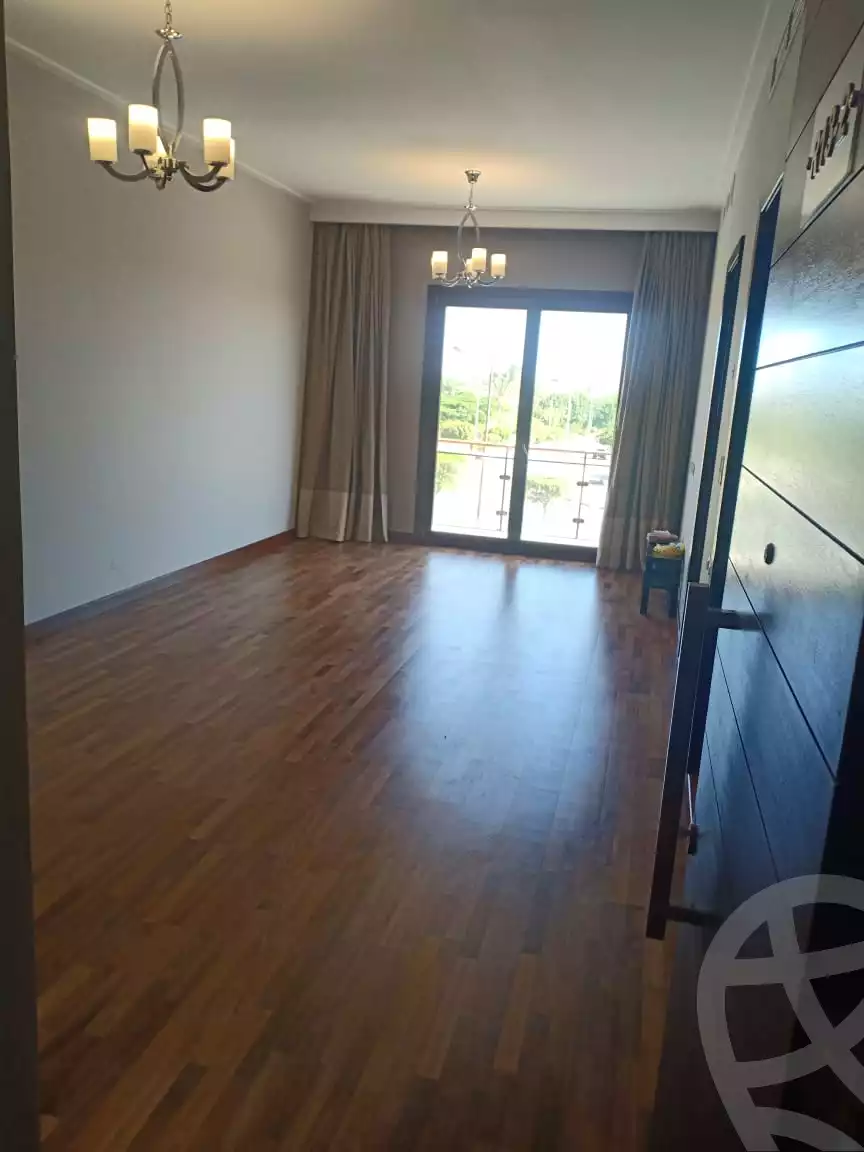 https://aqarmap.com.eg/en/listing/3924085-for-sale-cairo-el-sheikh-zayed-city-compounds-in-sheikh-zayed-forty-west