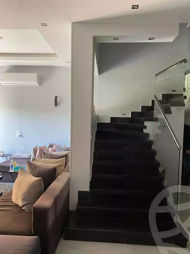 https://aqarmap.com.eg/ar/listing/3951426-for-rent-cairo-el-sheikh-zayed-city-compounds-in-sheikh-zayed-royal-meadows