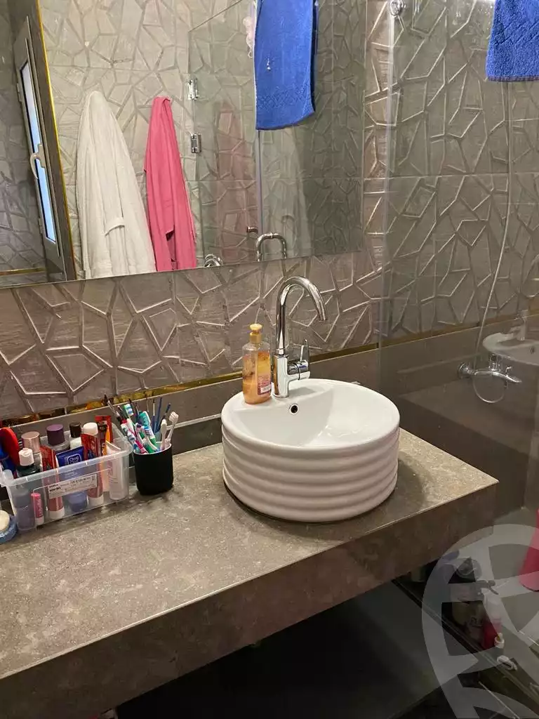 https://aqarmap.com.eg/ar/listing/3953297-for-rent-cairo-el-sheikh-zayed-city-compounds-in-sheikh-zayed-royal-meadows
