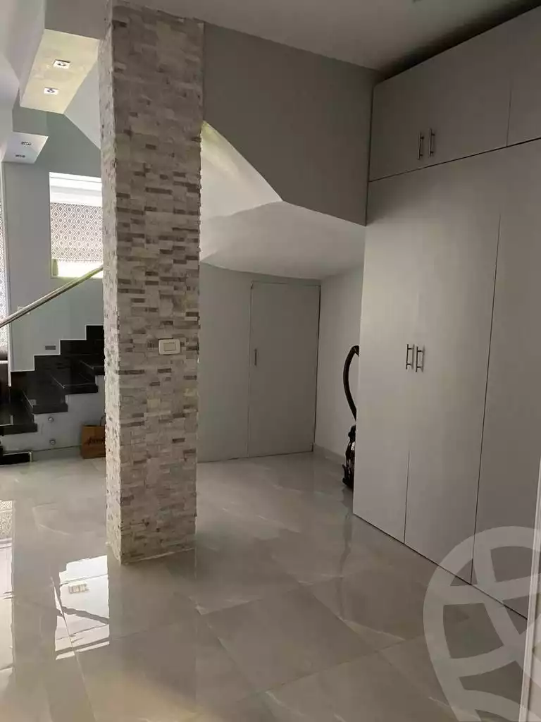 https://aqarmap.com.eg/ar/listing/3953302-for-rent-cairo-el-sheikh-zayed-city-compounds-in-sheikh-zayed-royal-meadows