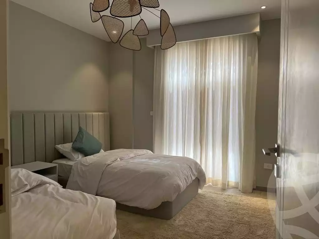 https://aqarmap.com.eg/ar/listing/3953949-for-sale-cairo-el-sheikh-zayed-city-compounds-kmbwnd-fyldj-wyst-dr-llttwyr