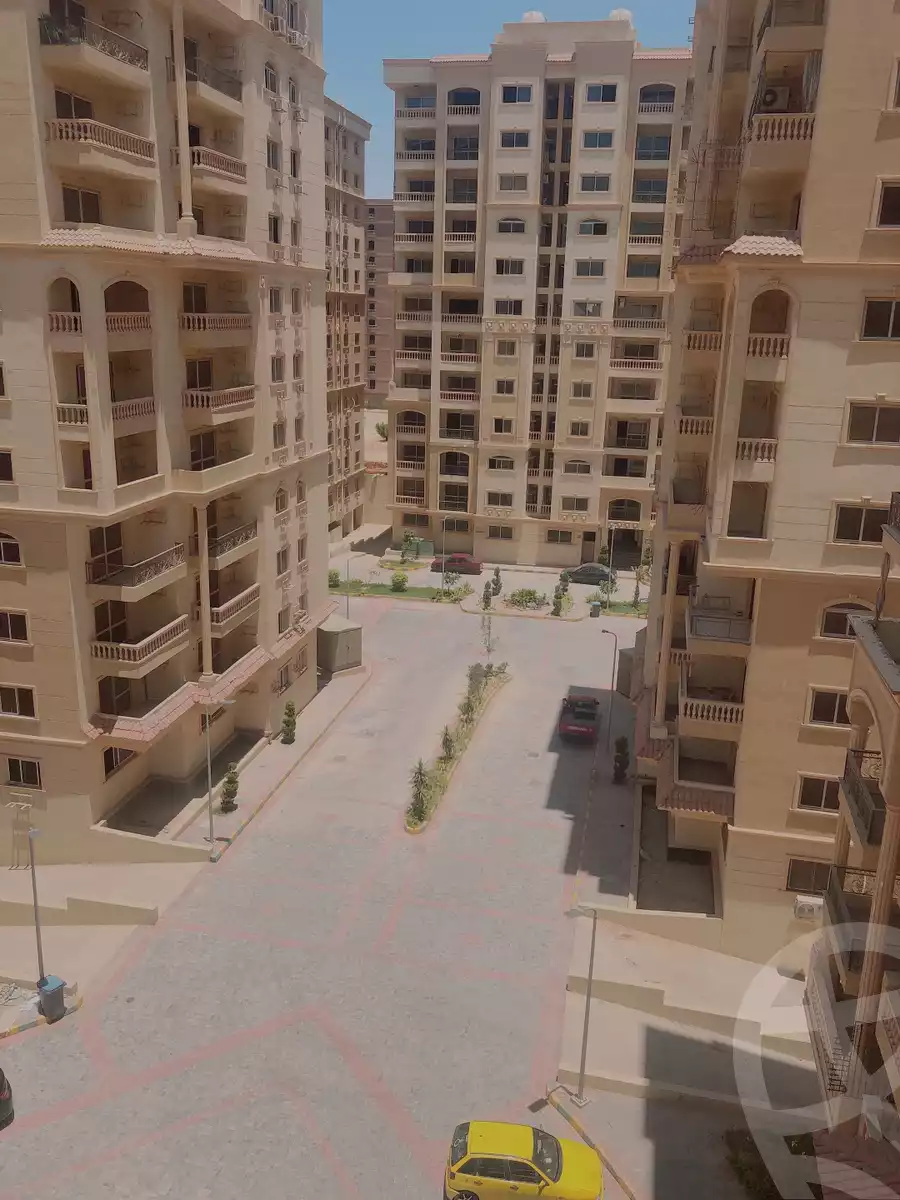 https://aqarmap.com.eg/en/listing/4343643-for-sale-cairo-al-oubour-tryq-msr-sm-yly-lshrwy-moon-city