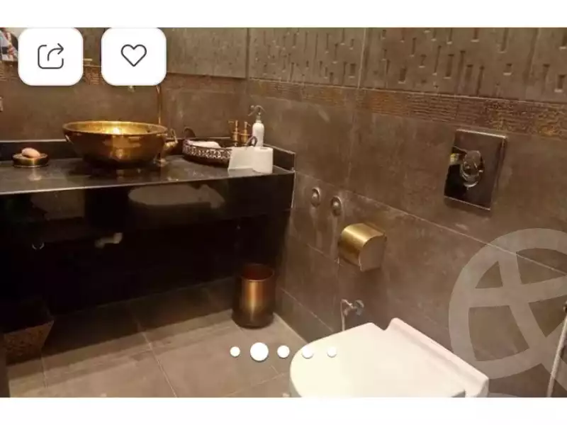 https://aqarmap.com.eg/ar/listing/3957599-for-sale-cairo-el-sheikh-zayed-city-compounds-in-sheikh-zayed-royal-meadows