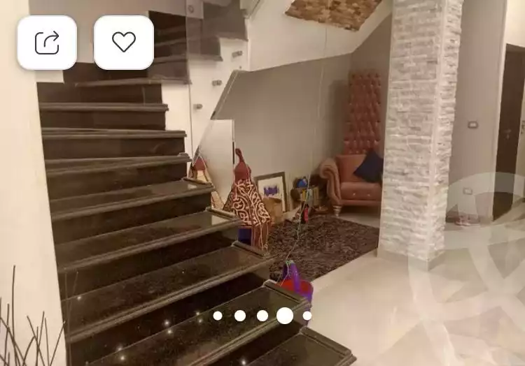 https://aqarmap.com.eg/ar/listing/3975365-for-sale-cairo-el-sheikh-zayed-city-compounds-in-sheikh-zayed-royal-meadows