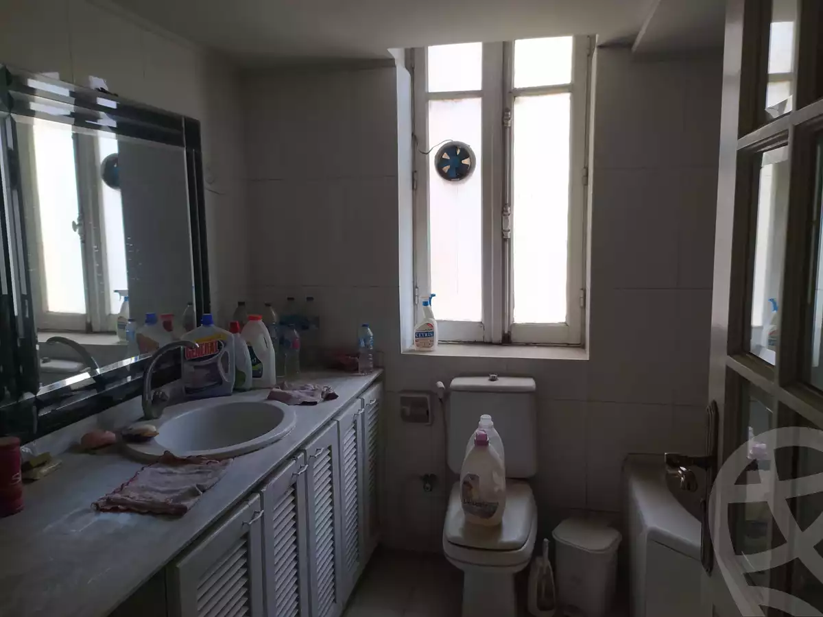 https://aqarmap.com.eg/en/listing/3987455-for-sale-cairo-el-abbasiya-el-gaish-square