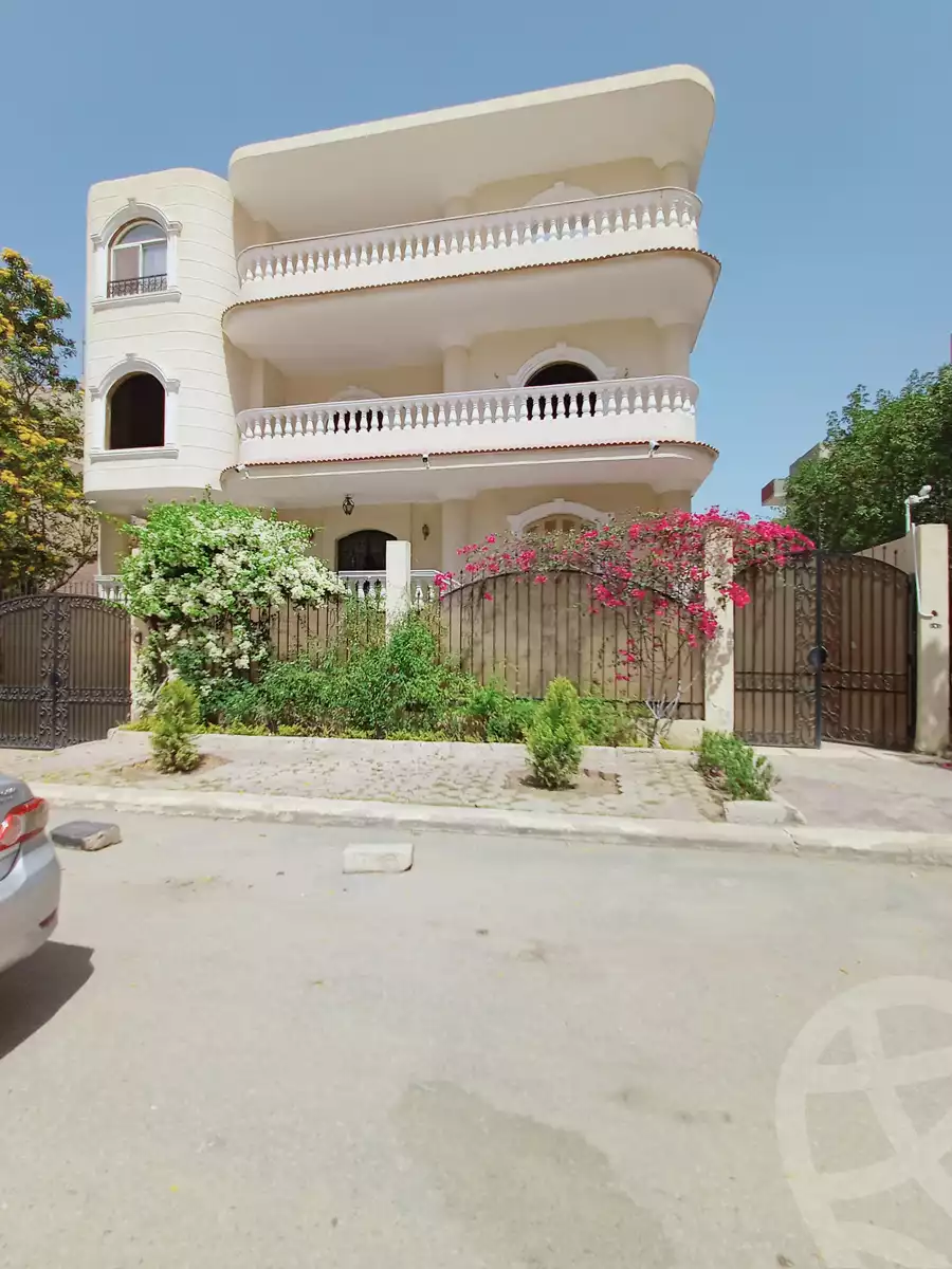 https://aqarmap.com.eg/ar/listing/3989831-for-sale-cairo-6th-of-october-lhsry