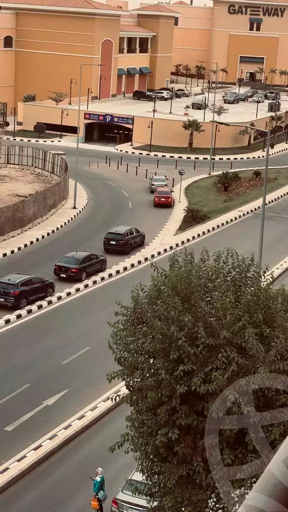 https://aqarmap.com.eg/ar/listing/4002109-for-sale-cairo-new-cairo-lrhb-city-phase-3-umm-kolthom-st