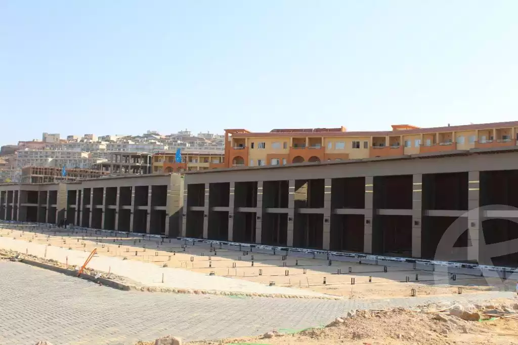 https://aqarmap.com.eg/ar/listing/4025935-for-sale-ain-elsokhna-tryq-l-yn-lskhn-lz-frn