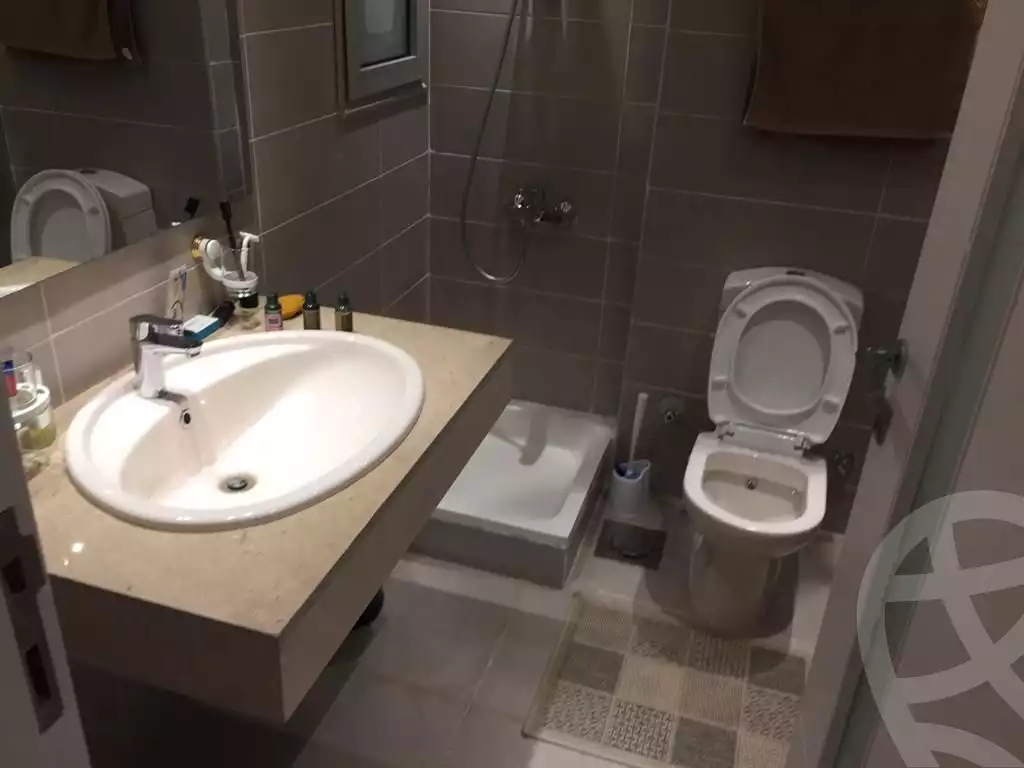 https://aqarmap.com.eg/ar/listing/4033381-for-rent-cairo-6th-of-october-tryq-wsl-dhshwr