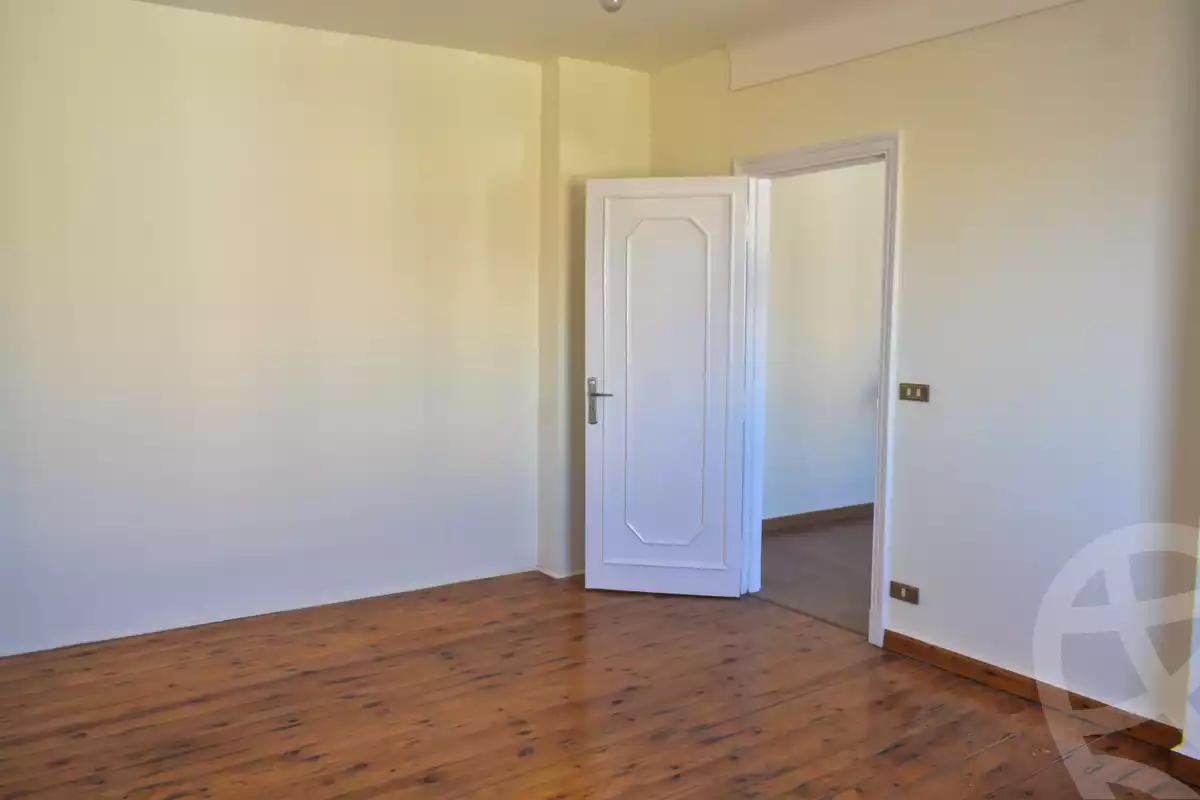 https://aqarmap.com.eg/en/listing/4033417-for-sale-alexandria-lauran-bd-lslm-rf
