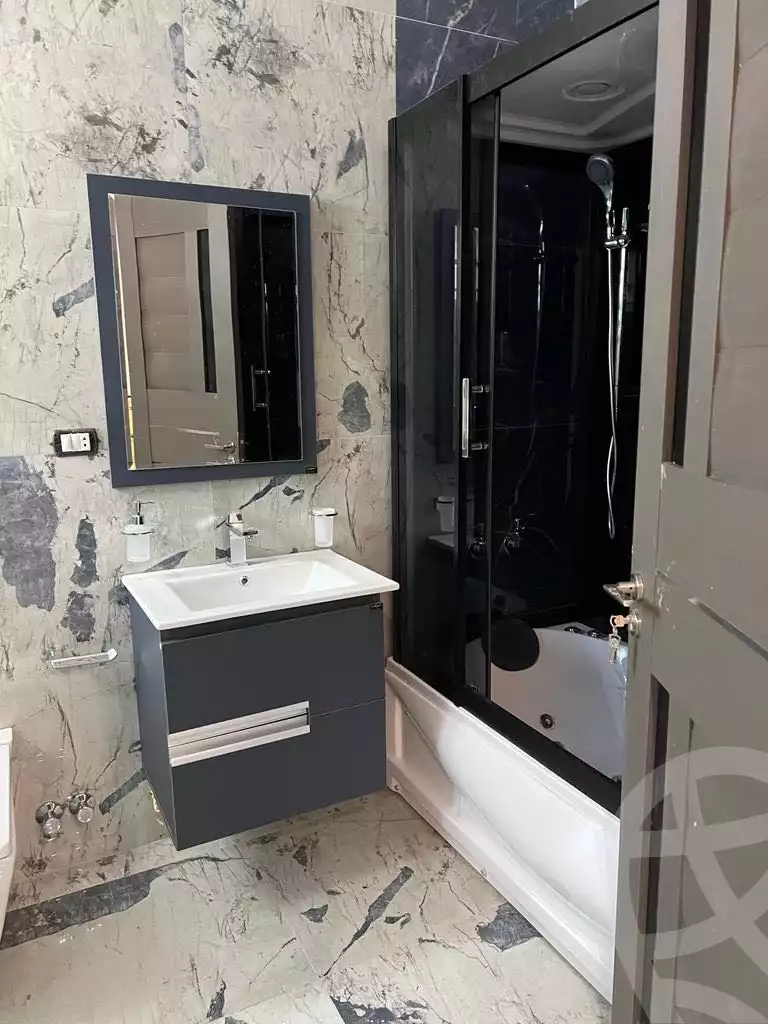 https://aqarmap.com.eg/en/listing/4036459-for-sale-cairo-el-sheikh-zayed-city-compounds-in-sheikh-zayed-el-patio-zahraa