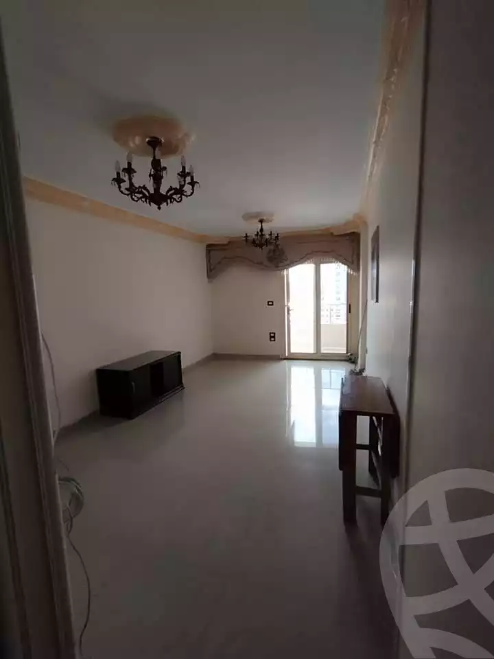 https://aqarmap.com.eg/en/listing/4041115-for-rent-alexandria-alhadara-ahmed-farouk-ali-ezzat-st