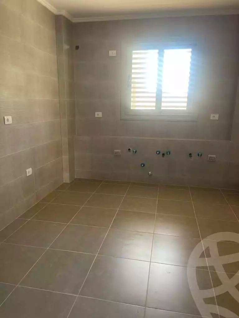https://aqarmap.com.eg/en/listing/4048261-for-rent-cairo-6th-of-october-compound-palm-parks