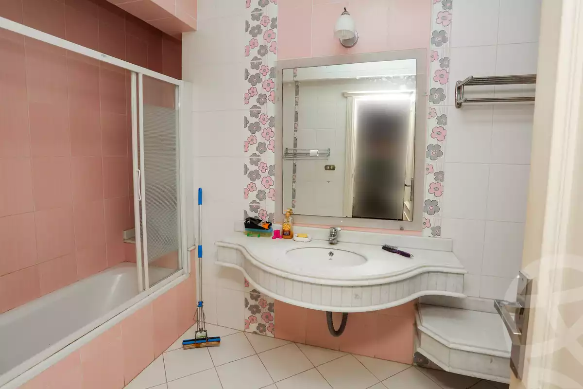 https://aqarmap.com.eg/en/listing/4048559-for-sale-alexandria-lauran-ibrahim-naseer-st