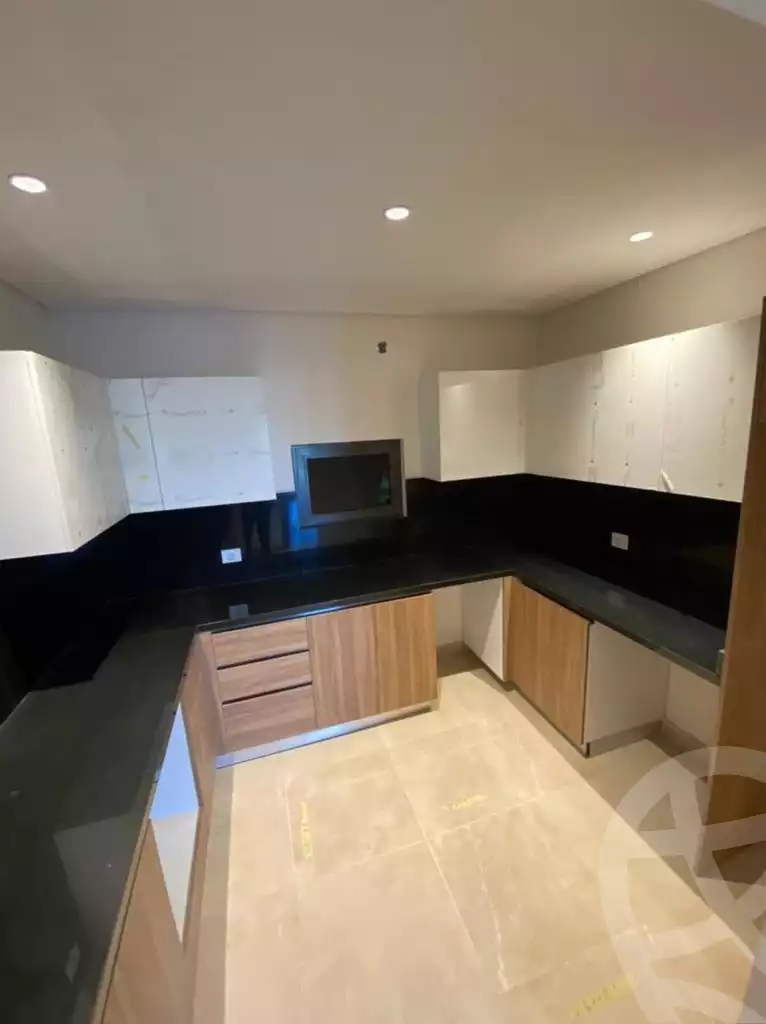 https://aqarmap.com.eg/ar/listing/4051694-for-sale-cairo-el-sheikh-zayed-city-compounds-brj-zyd-wr-llttwyr