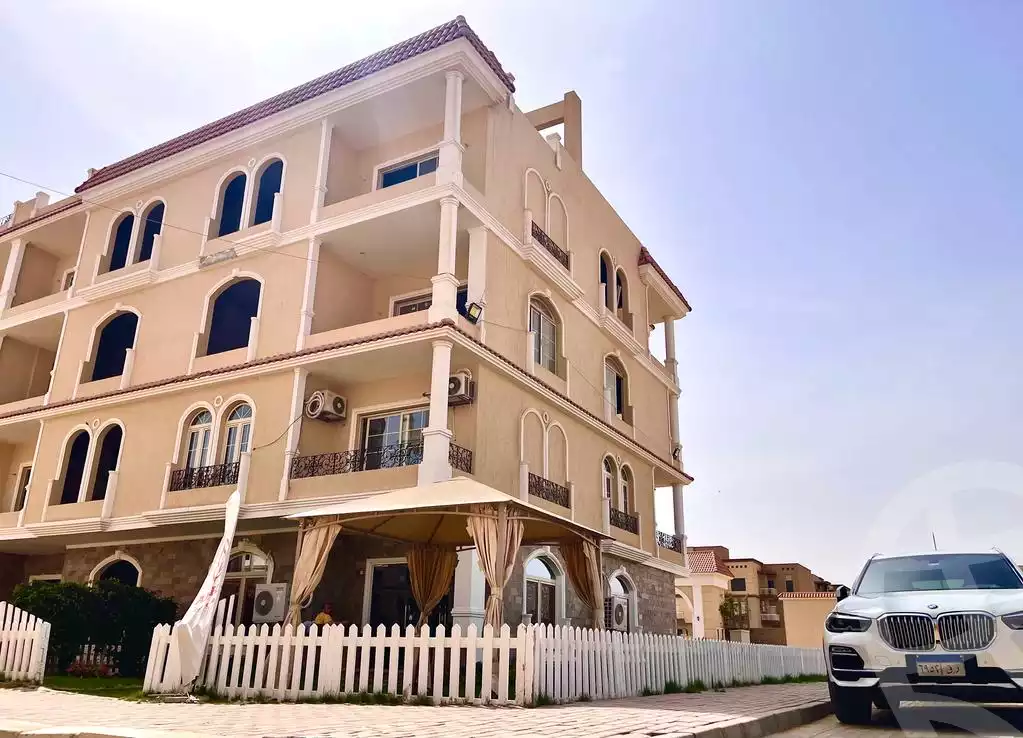 https://aqarmap.com.eg/ar/listing/4053175-for-sale-cairo-6th-of-october-compounds-bhy