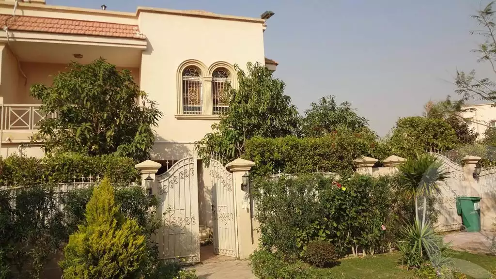https://aqarmap.com.eg/en/listing/4053368-for-sale-cairo-el-sheikh-zayed-city-compounds-greens